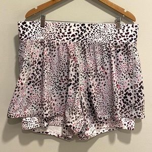 Fabletics Spotted Orchid Olesia Shorts Elastic Waist Moisture Wicking Size 2x